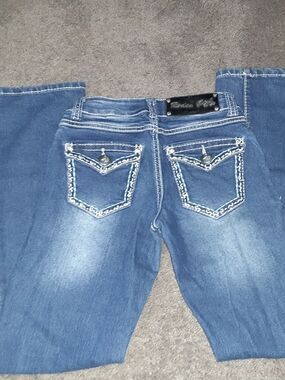 Girls' Blue Embroidered Back-Pocket Jeans